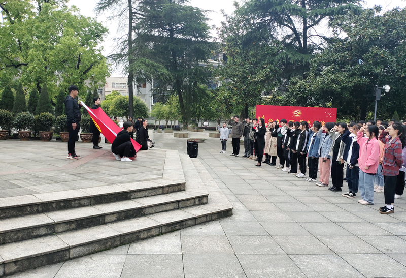 团2.jpg