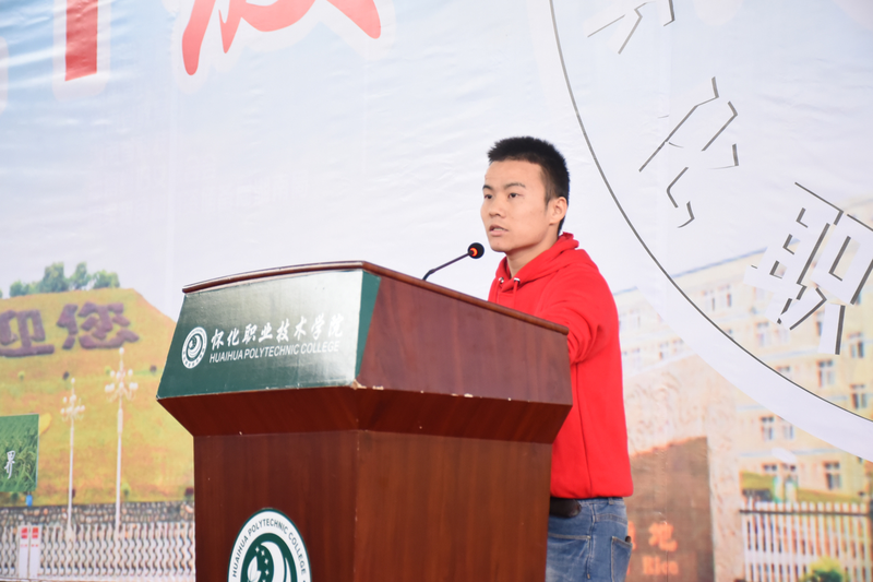 罗小小.png